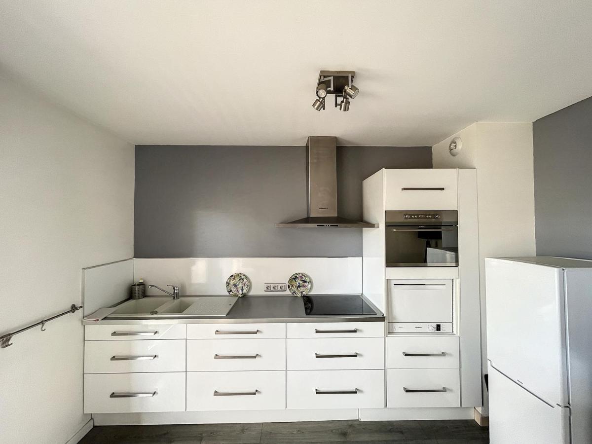 City & Cosy, Lyon Charcot- Wifi - Lave Linge - Balcon - Parking Lião Exterior foto
