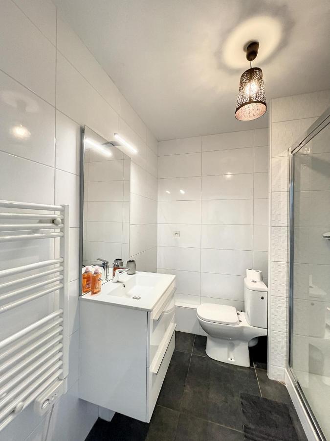 City & Cosy, Lyon Charcot- Wifi - Lave Linge - Balcon - Parking Lião Exterior foto