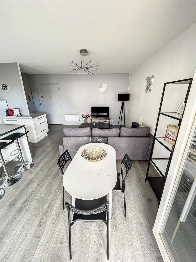 City & Cosy, Lyon Charcot- Wifi - Lave Linge - Balcon - Parking Lião Exterior foto
