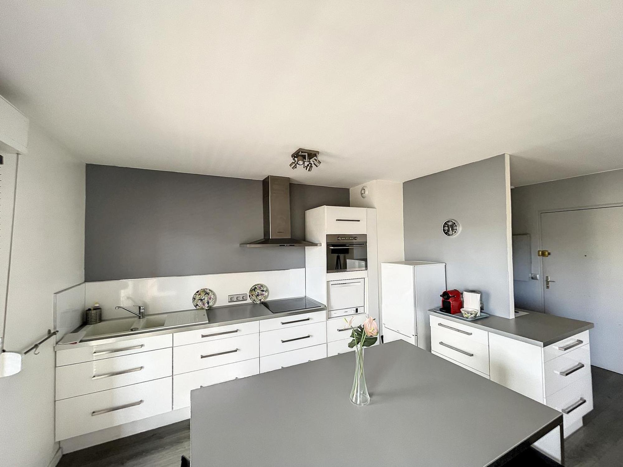 City & Cosy, Lyon Charcot- Wifi - Lave Linge - Balcon - Parking Lião Exterior foto