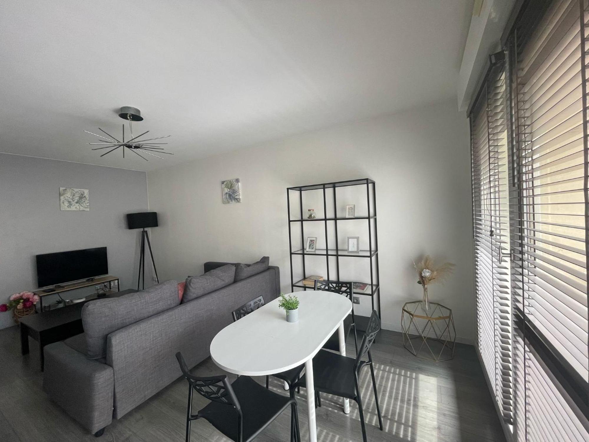 City & Cosy, Lyon Charcot- Wifi - Lave Linge - Balcon - Parking Lião Exterior foto